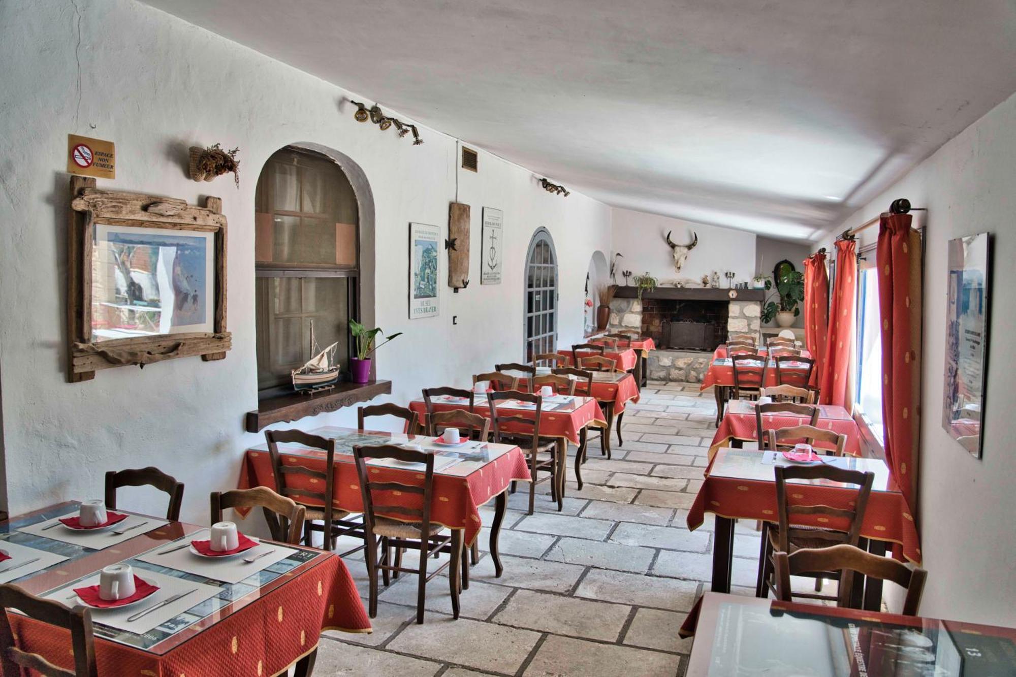 Hotel Clamador 3*